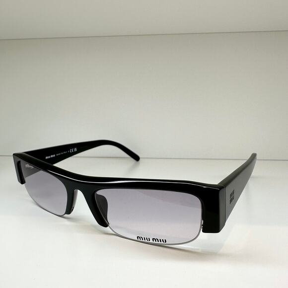 New MIU MIU Vedette Sunglasses Seen on Kylie Jenner - Picture 4 of 10